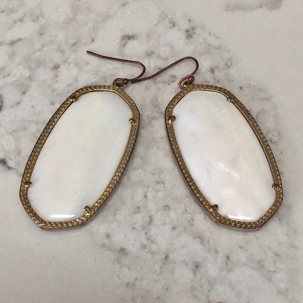 Kendra Scott Elle Earrings- Gold and White Pearl